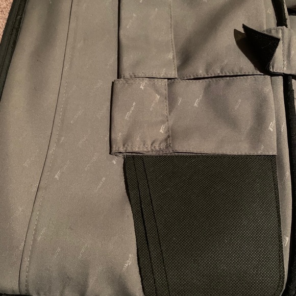 Laptop bag  💻 - Picture 4 of 9